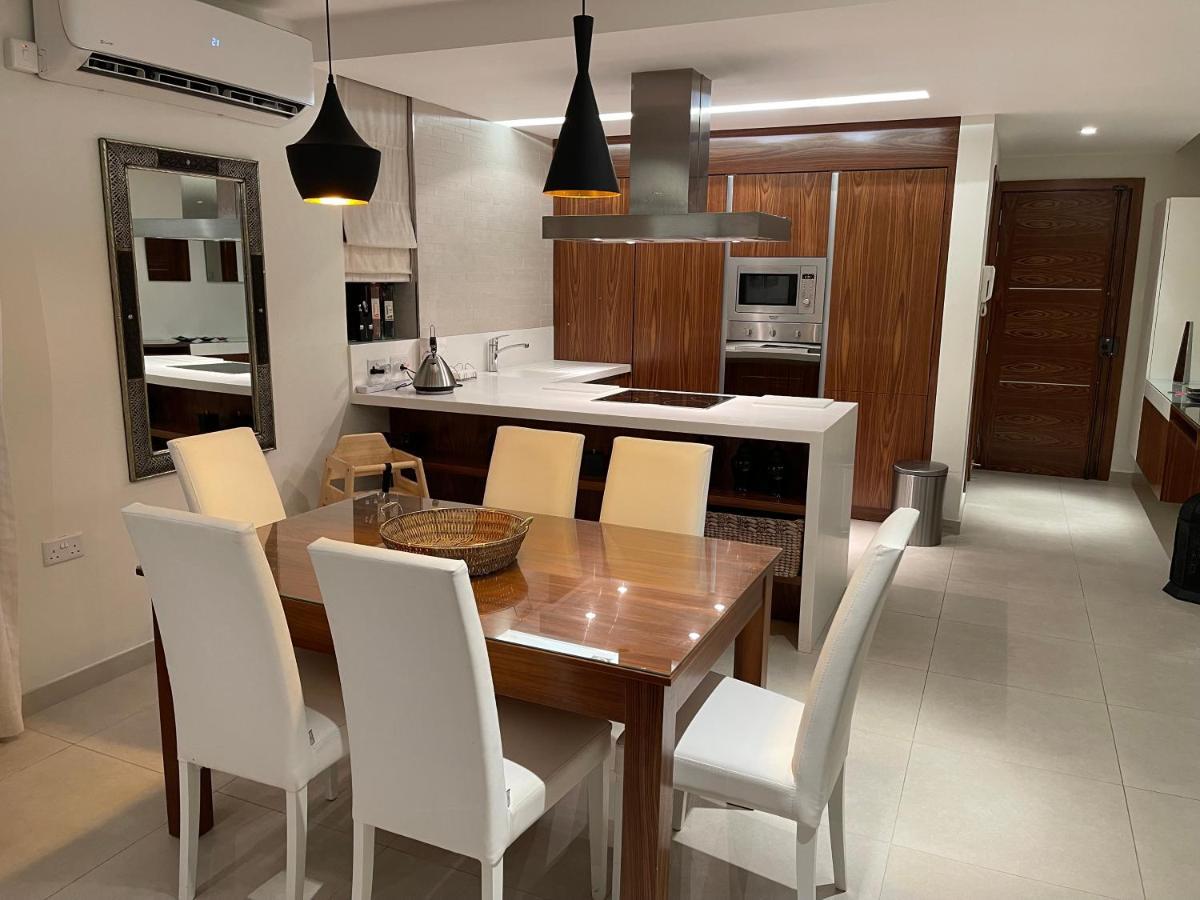 Deluxe Apartment With Pool In The Heart Of St Pauls Bay Сейнт Полс Бей Екстериор снимка