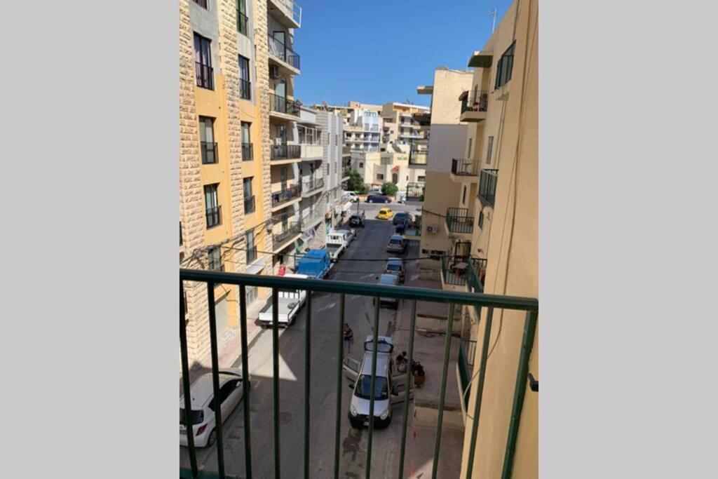Deluxe Apartment With Pool In The Heart Of St Pauls Bay Сейнт Полс Бей Екстериор снимка