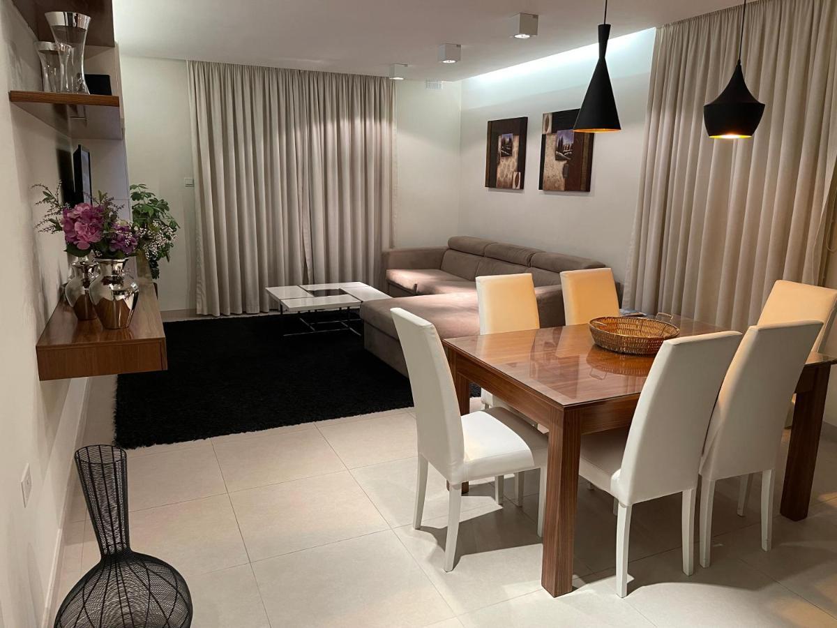 Deluxe Apartment With Pool In The Heart Of St Pauls Bay Сейнт Полс Бей Екстериор снимка